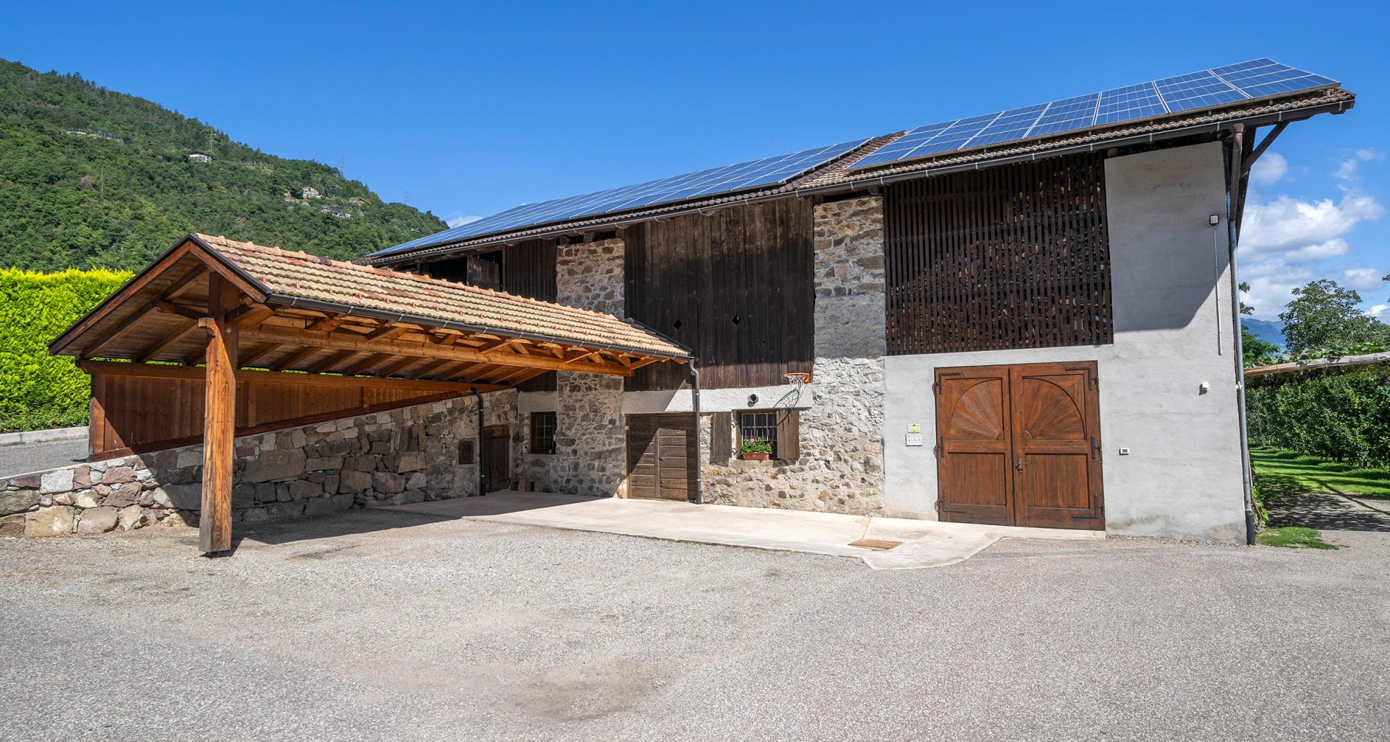 Carport am Köstenholzerhof